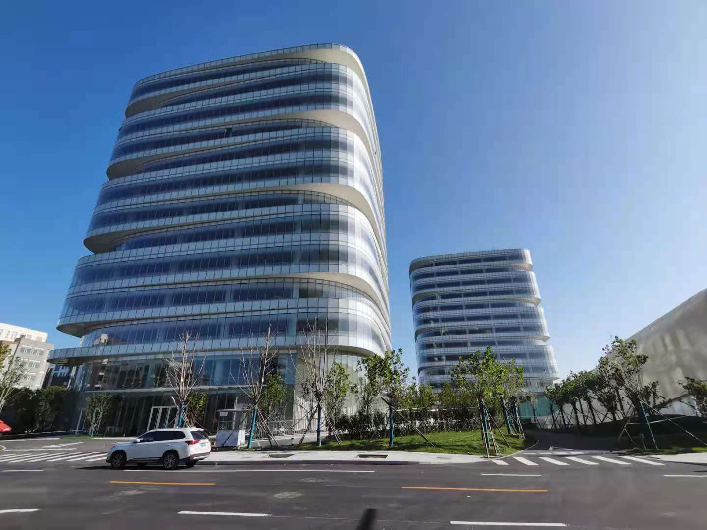 北京B01楼绿隔产业用房等9项工程